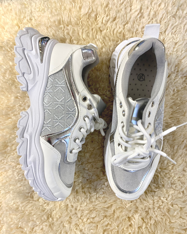 Kinsley White Sneakers